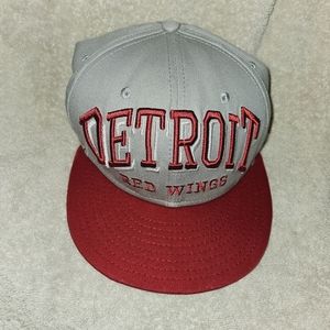 New Era Detroit Red Wings snapback. NWOT ‼️3 for 25‼️